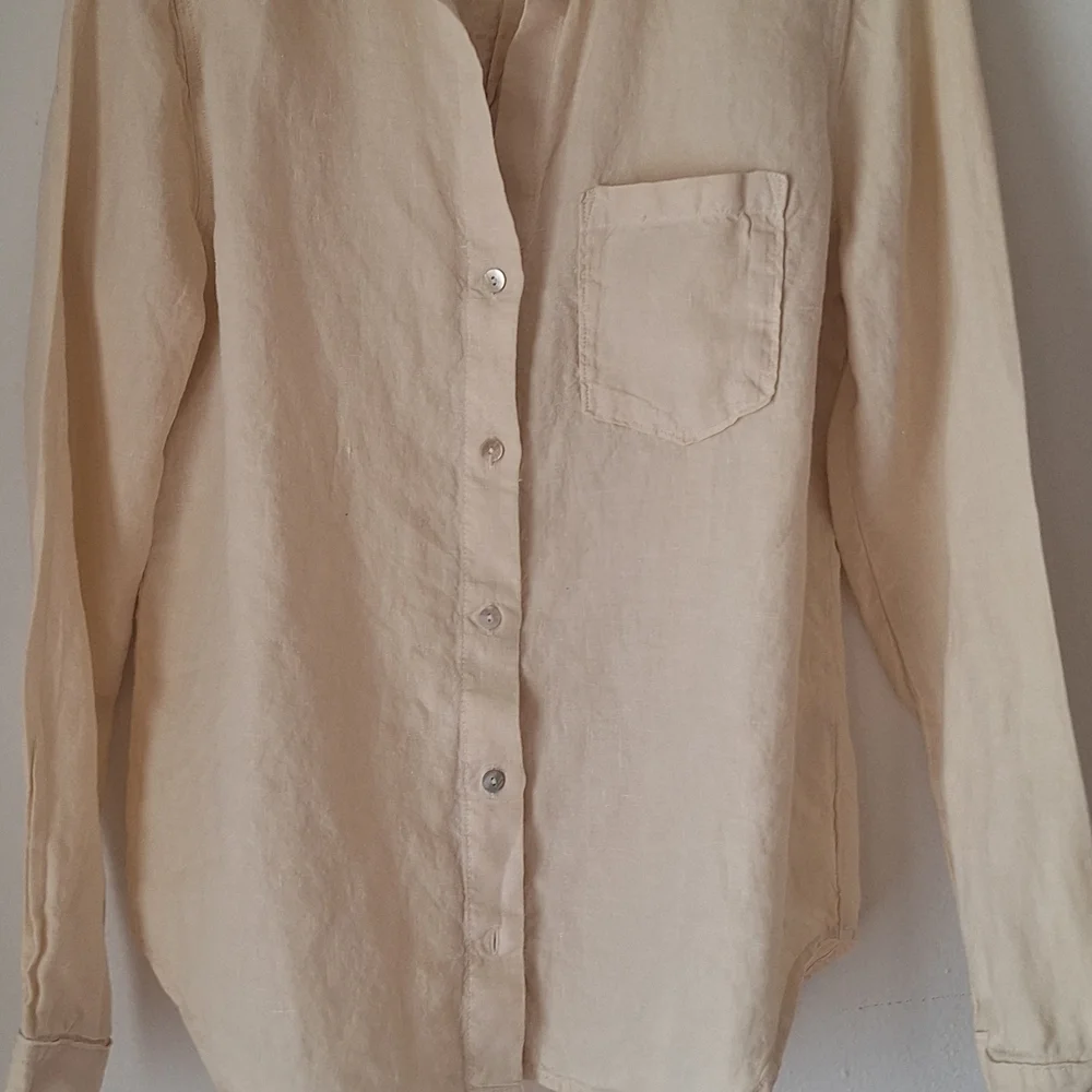 cloth & stone Cream Button-Up Linen Shirt - Picture 2 of 4